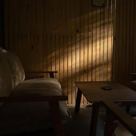 Szuerke Szarvas 木屋 Szuha