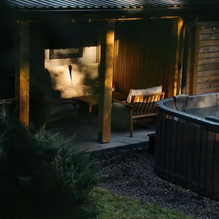 木屋 Szuerke Szarvas