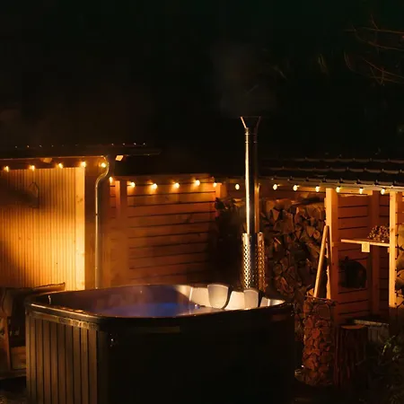 Szuerke Szarvas 木屋 *