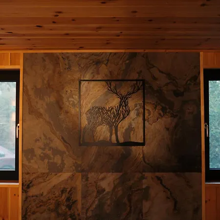 木屋 Szuerke Szarvas Szuha