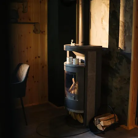 木屋 Szuerke Szarvas