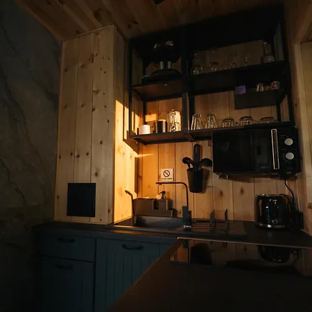 Szuerke Szarvas 木屋 Szuha