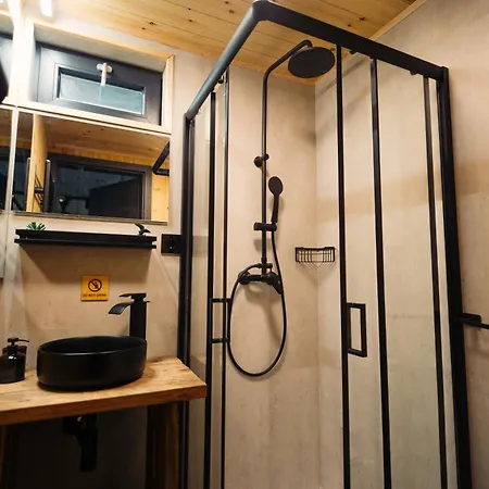 Szuerke Szarvas * Szuha